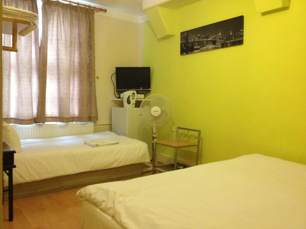 room detail thumbnail 0