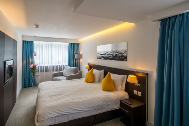 room detail thumbnail 1