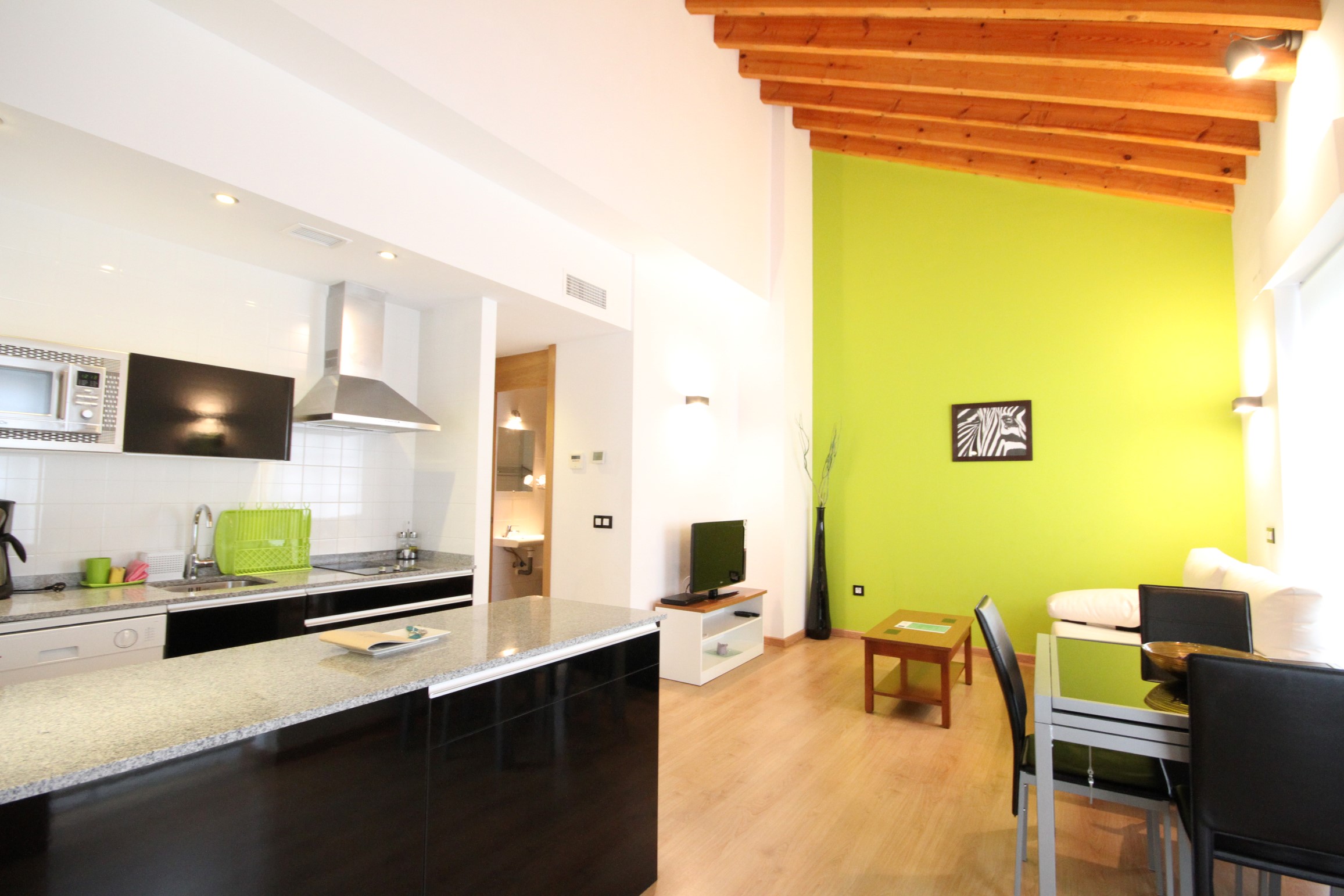 Apt. tito san agustín, Alicante