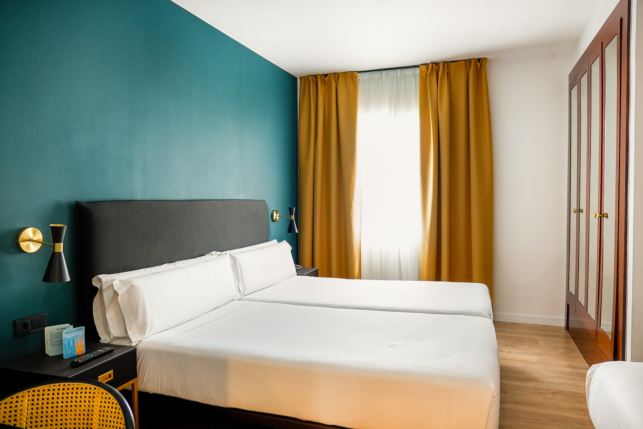 room detail thumbnail 0