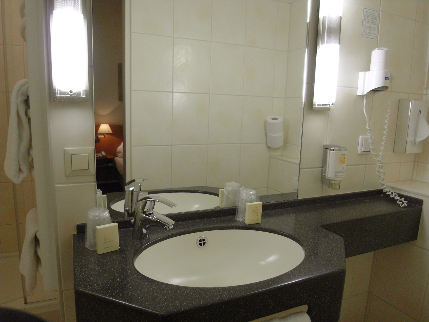 room detail thumbnail 0