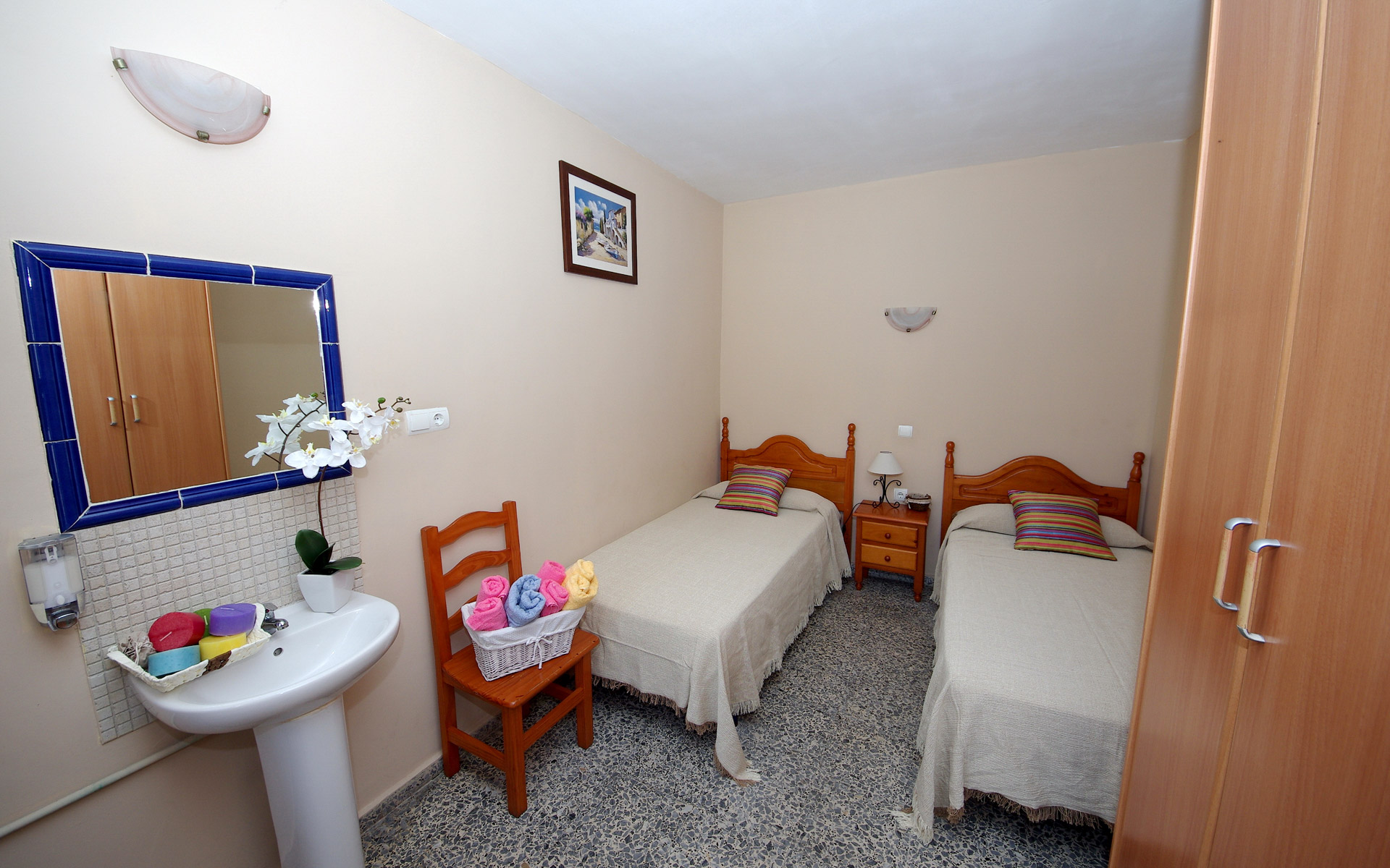 Double or twin room with shared bathroom
