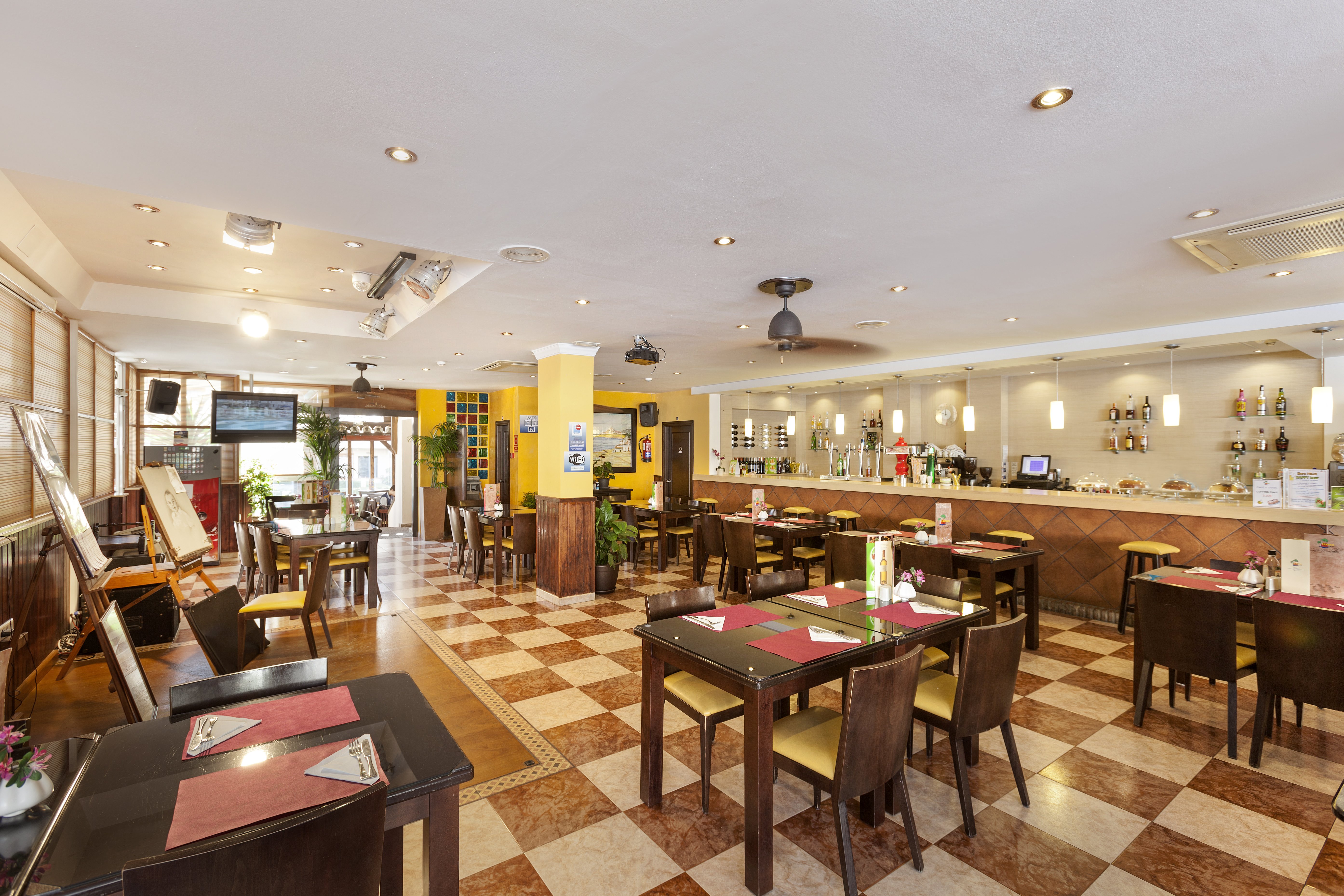 Club marbella crown resorts, Málaga