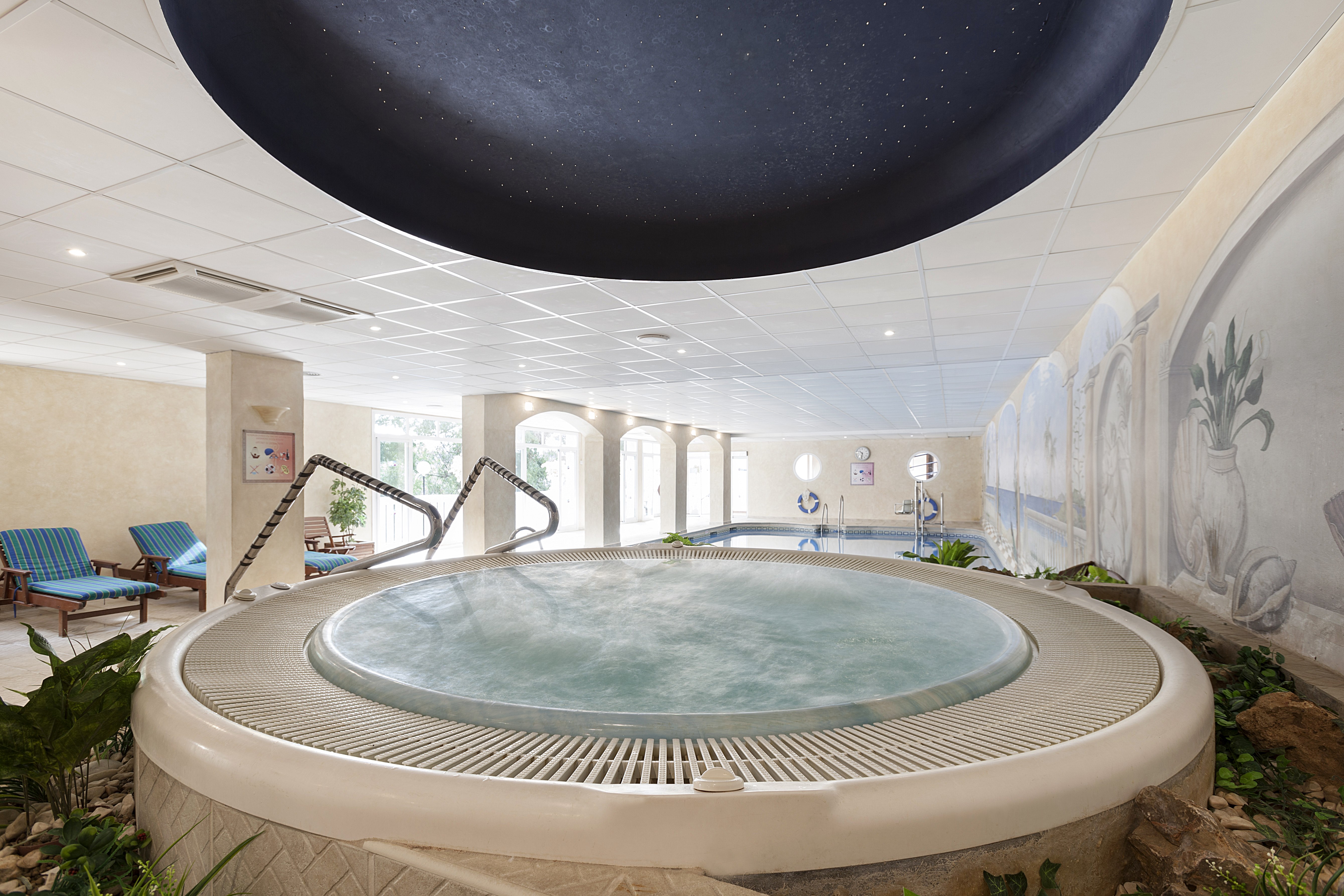 Club marbella crown resorts 