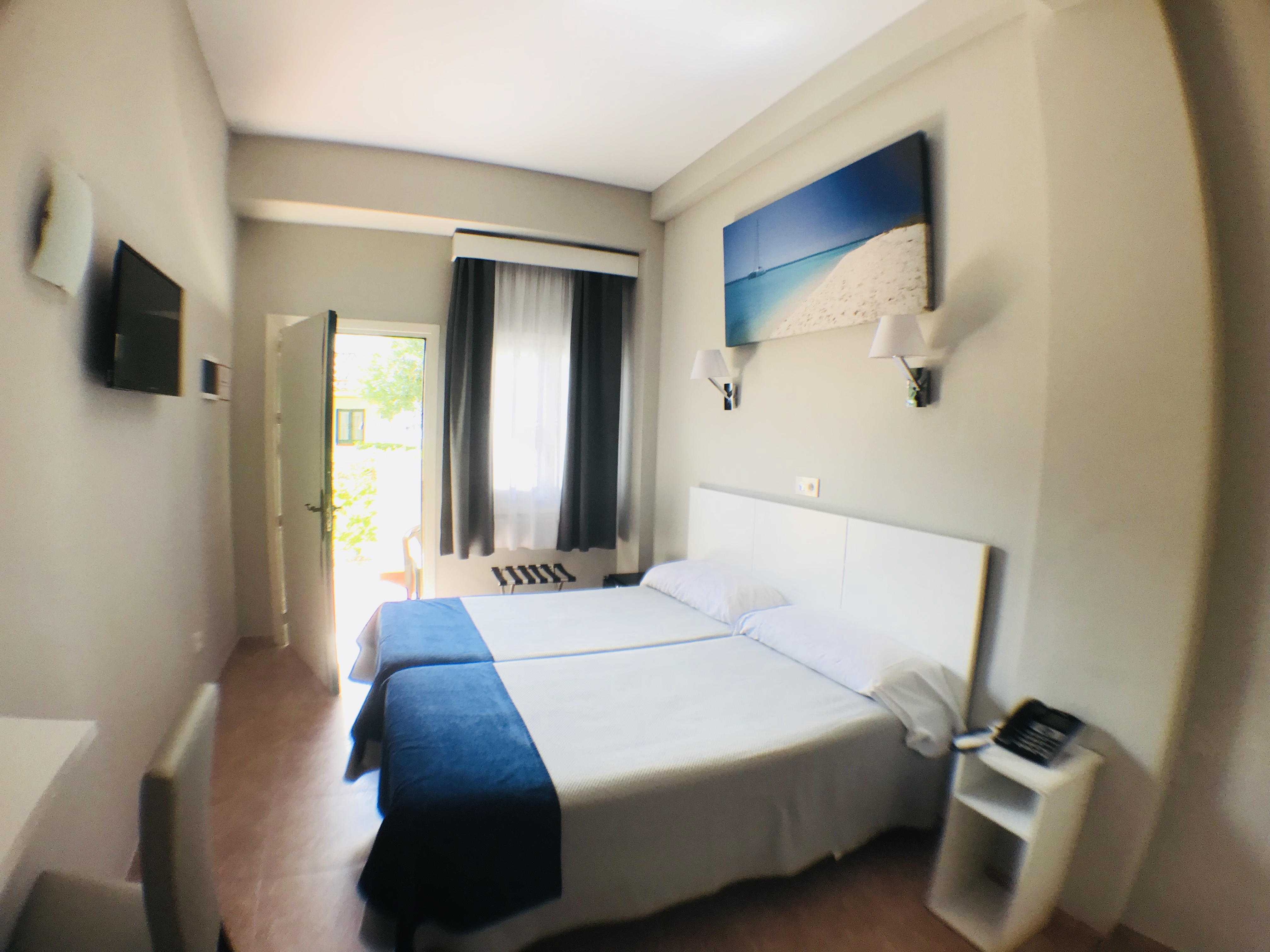 Chambre lits jumeaux avec terrasse