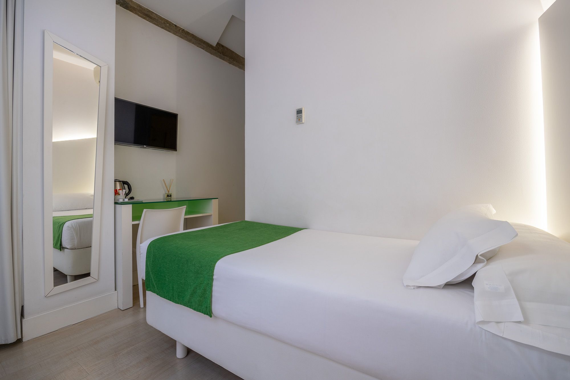 Atarazanas málaga boutique hotel, Malaga
