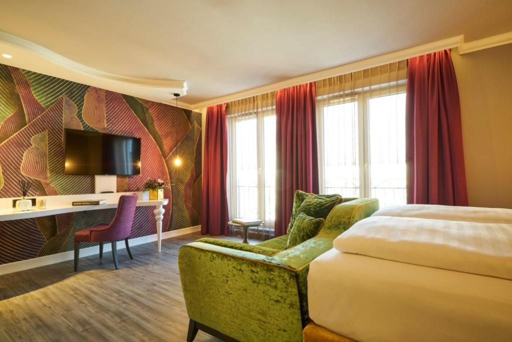 room detail thumbnail 1