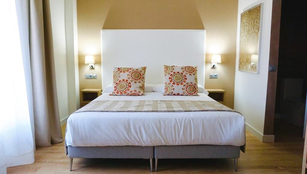 Habitación doble clásica con balcón