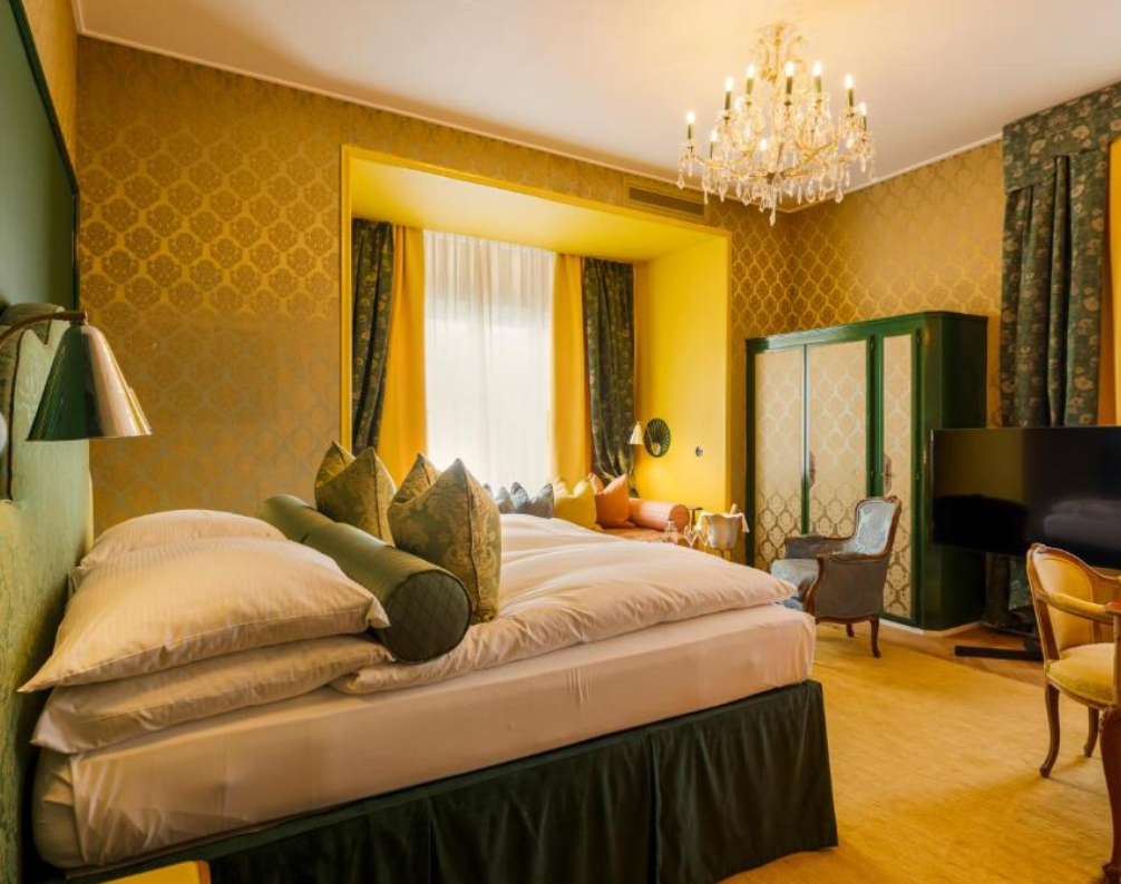 room detail thumbnail 0