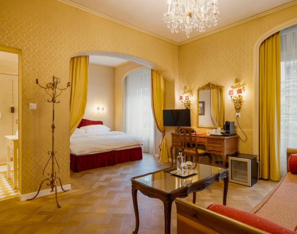 room detail thumbnail 2