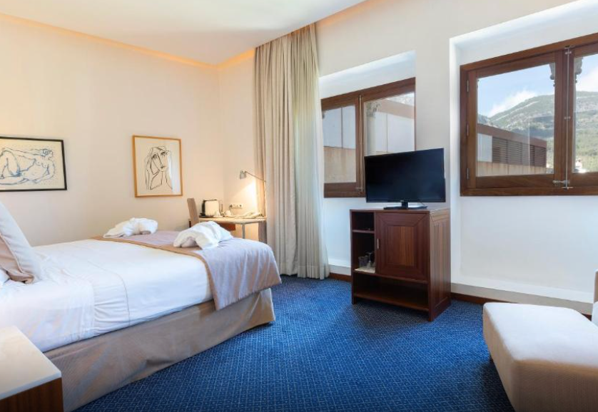 room detail thumbnail 0