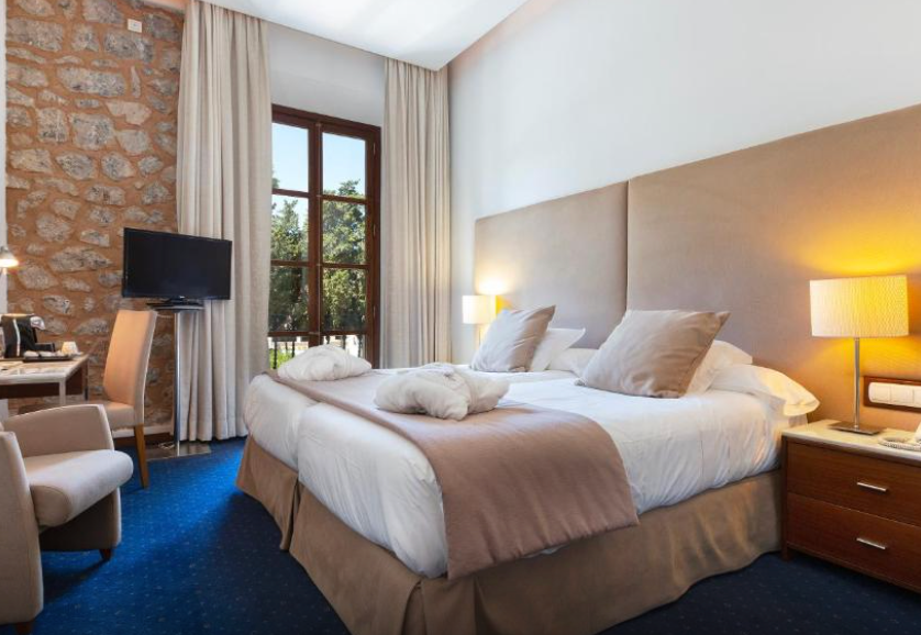 room detail thumbnail 0