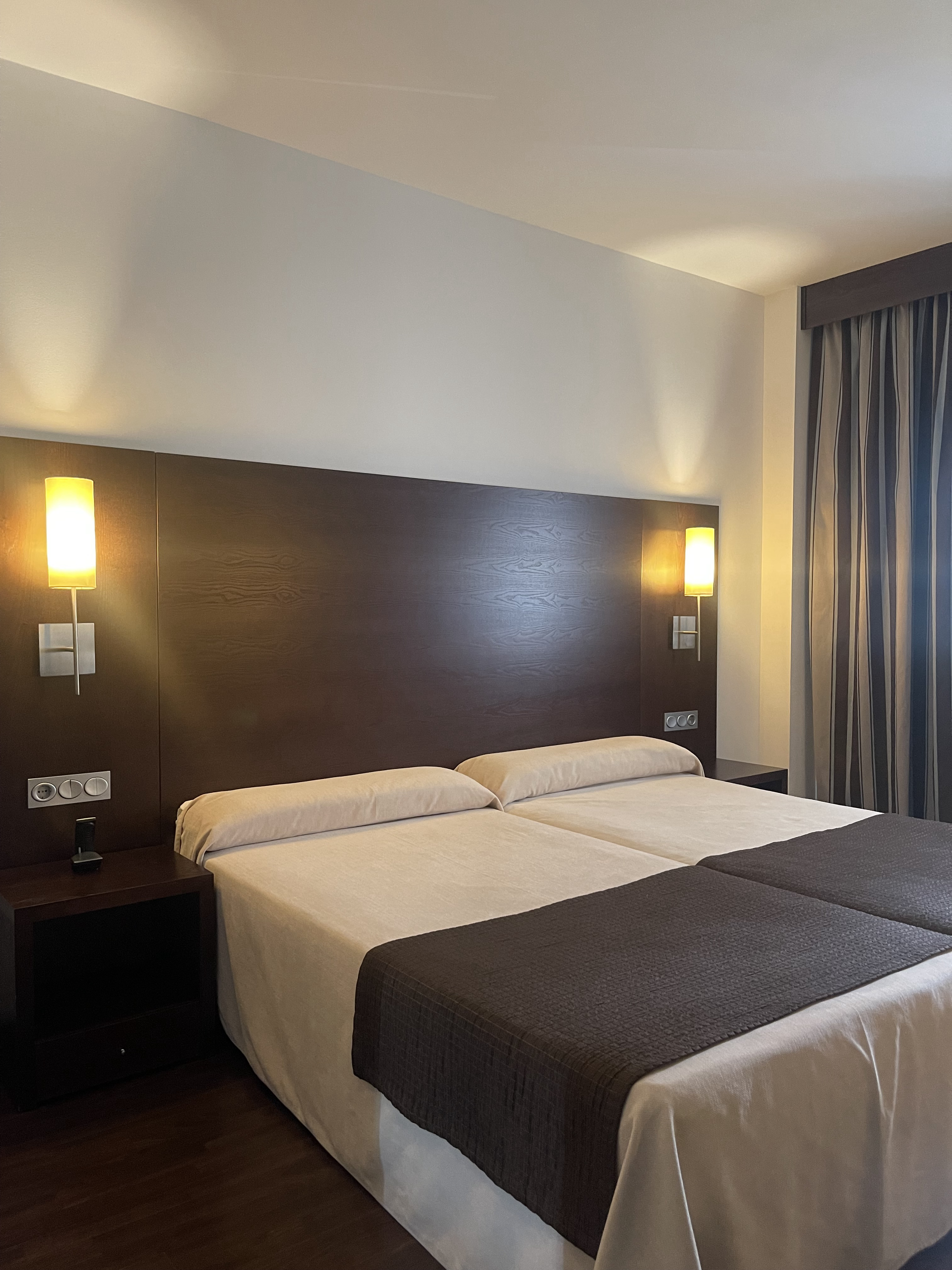 Hotel complejo leo 24h, Monesterio