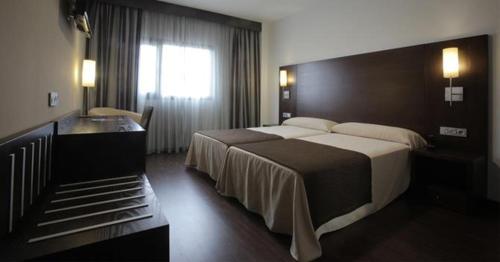 Hotel complejo leo 24h, Monesterio