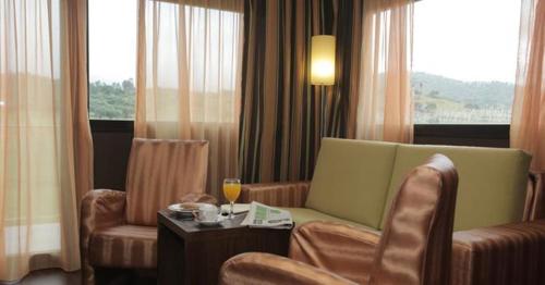 Hotel complejo leo 24h, Monesterio