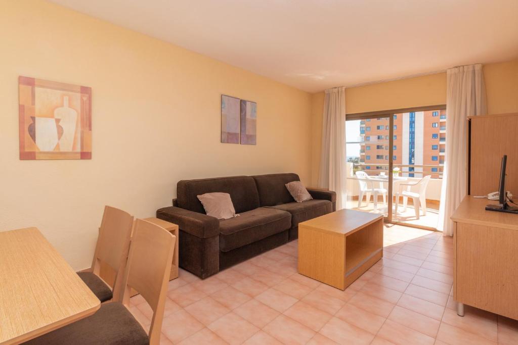 One-bedroom apartment with terrace
