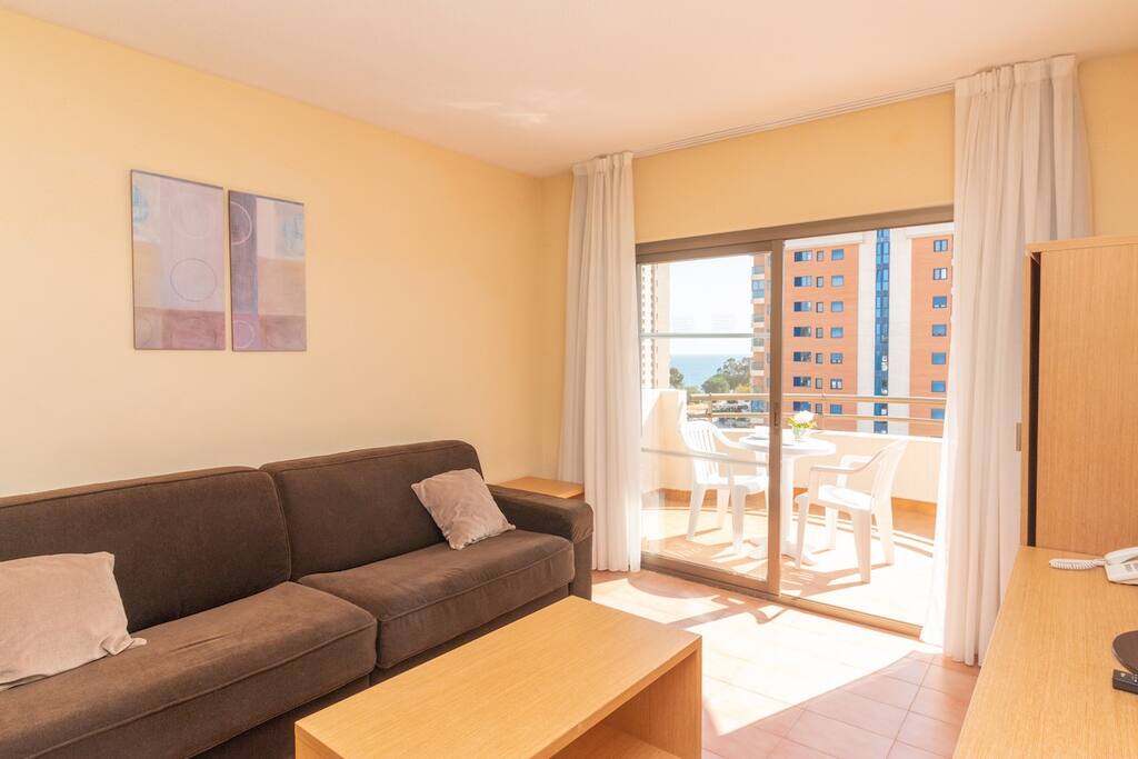 One-bedroom apartment with sea view