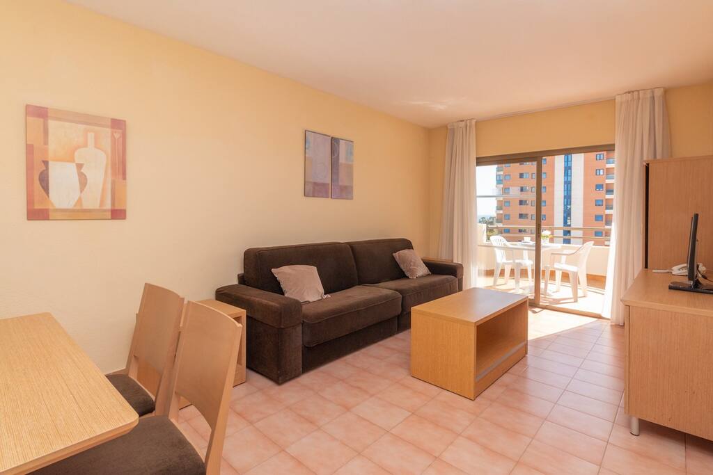 One-bedroom apartment with sea view